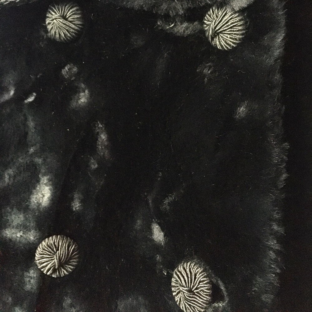 Vintage Best & Co. black faux fur coat. - Picture 4 of 7